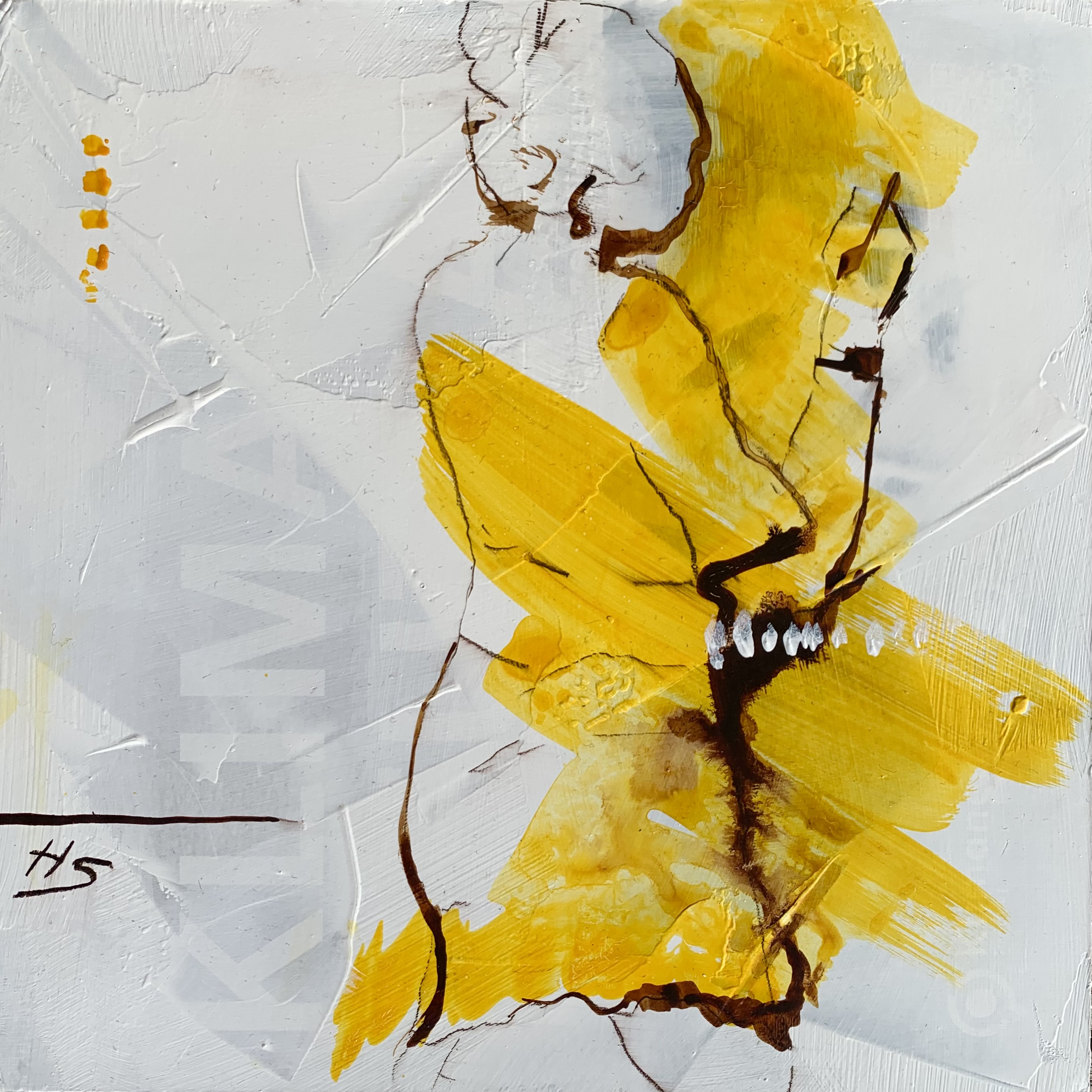 Kunstwerk von Heike Schümann zeigt eine seitlich den Betrachtenden abgewandte stehende Frau